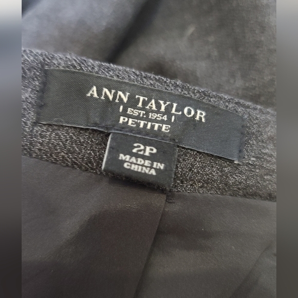 3 Pieces - Wool Ann Taylor Suit with Skirt AND Wide Legged Pants - Picture 7 of 13